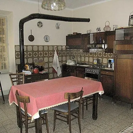 فندق مبيت وإفطار U Tej