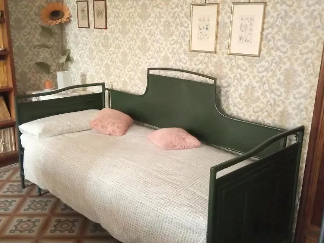 Oda ve Kahvaltı U Tej 3*