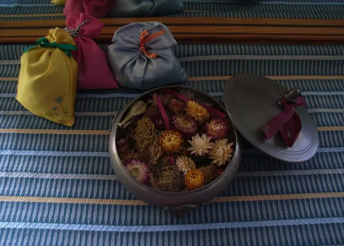 U Tej Oda ve Kahvaltı 3*