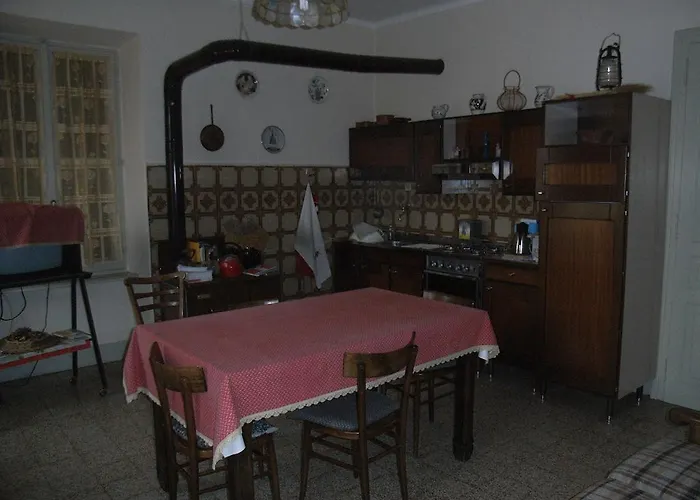 Oda ve Kahvaltı U Tej 3*